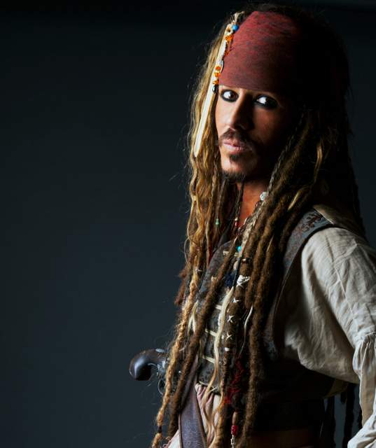 Platinum Entertainment Agency provides Captain Jack Sparrow look a like.